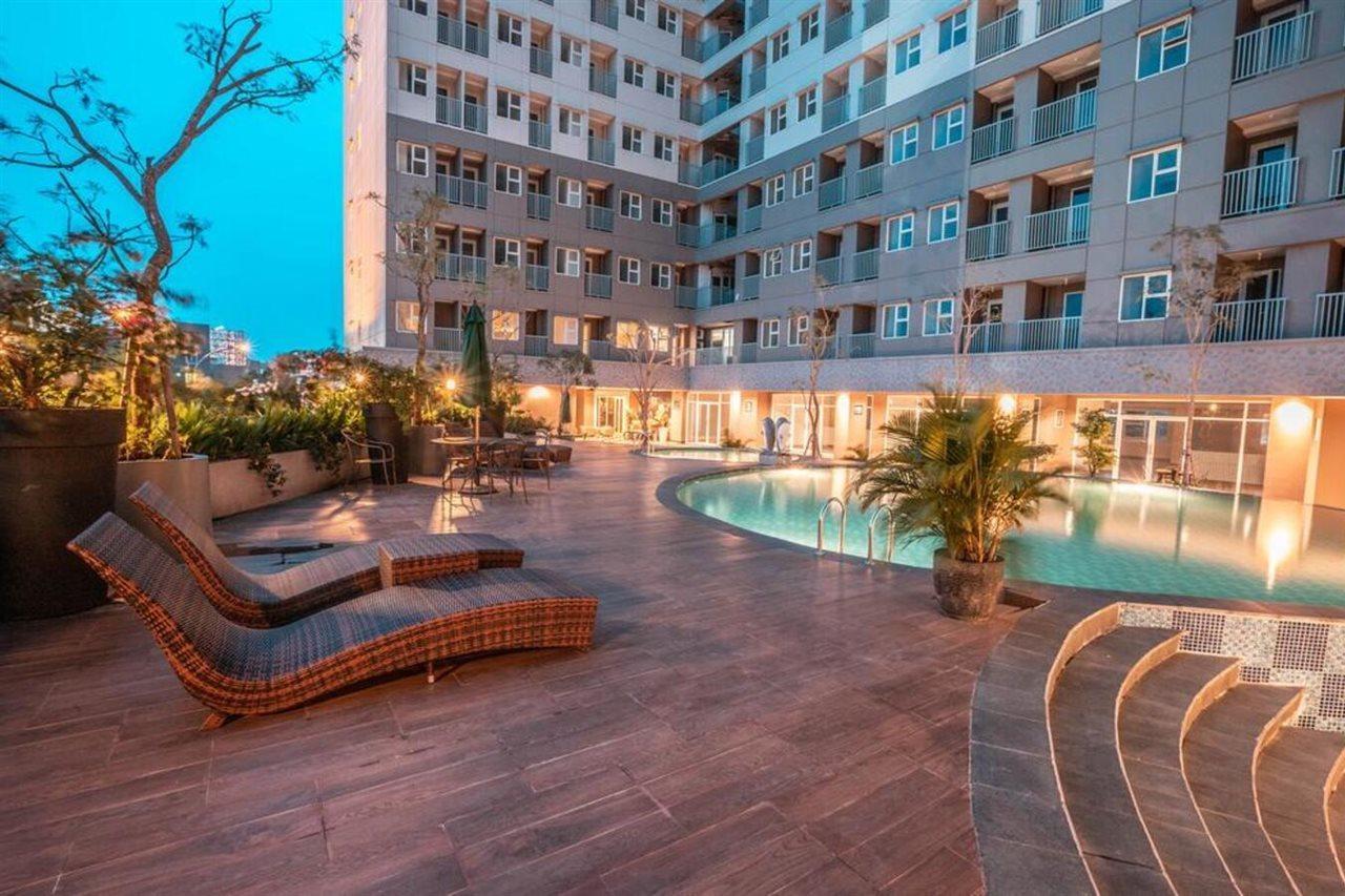 Oyo Flagship 728 Baileys Apartment Tangerang Exteriör bild