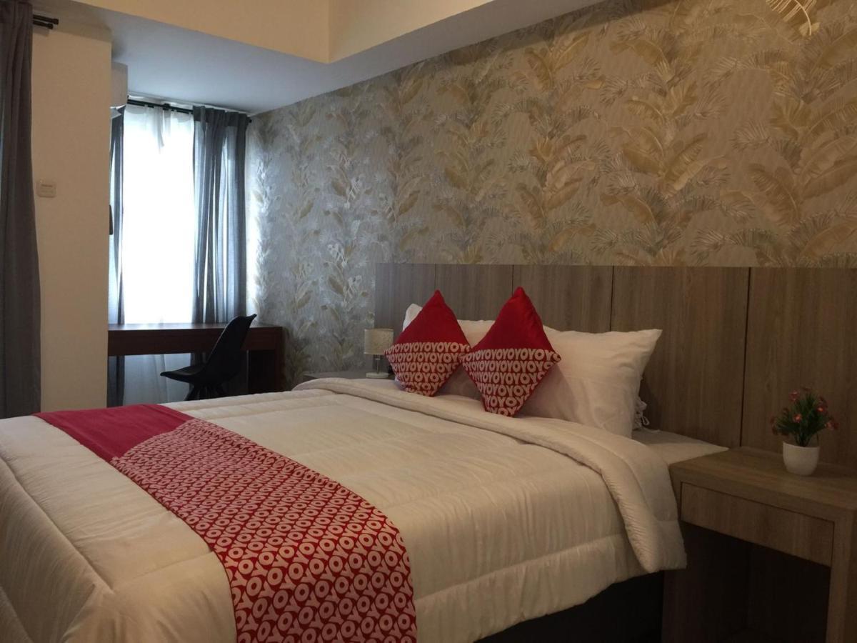 Oyo Flagship 728 Baileys Apartment Tangerang Exteriör bild