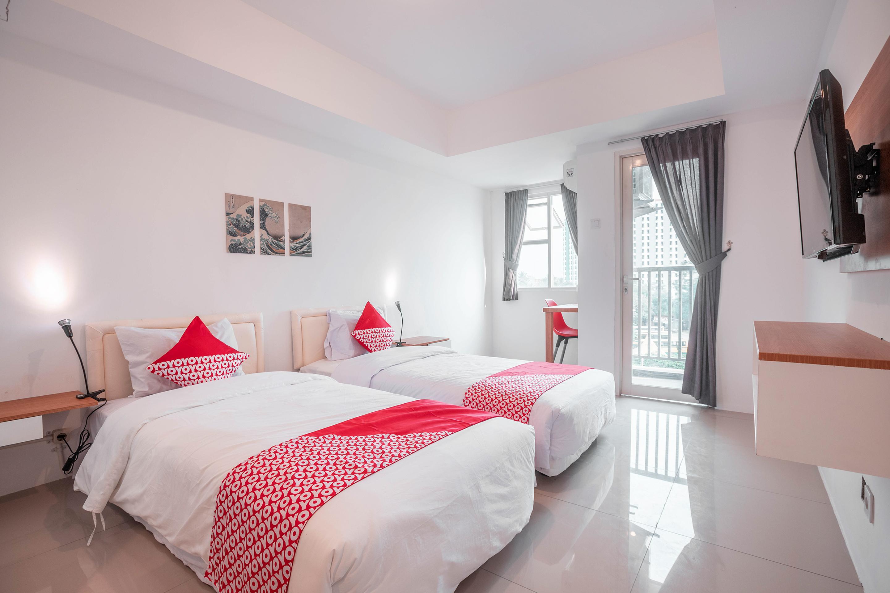 Oyo Flagship 728 Baileys Apartment Tangerang Exteriör bild