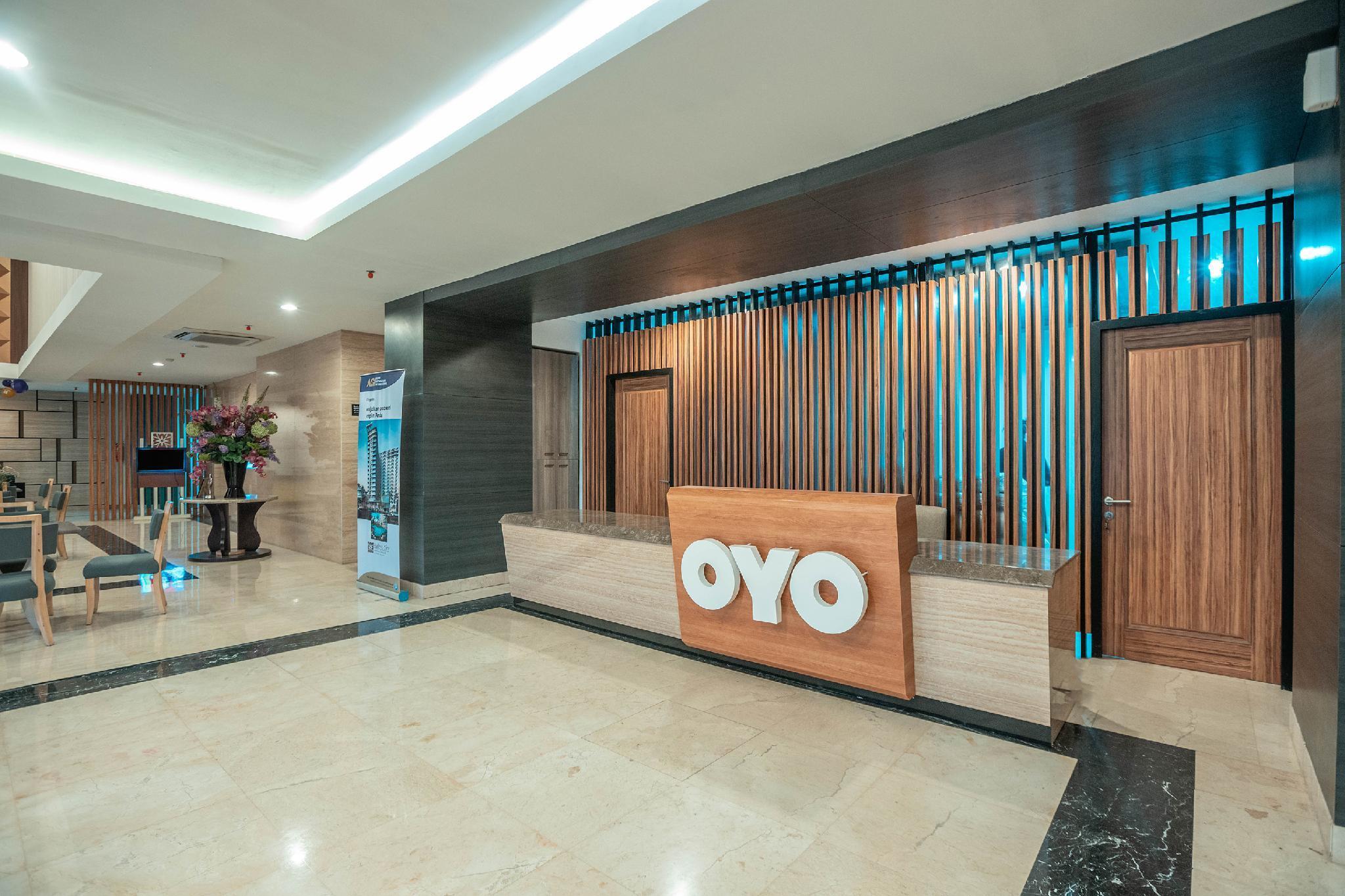 Oyo Flagship 728 Baileys Apartment Tangerang Exteriör bild