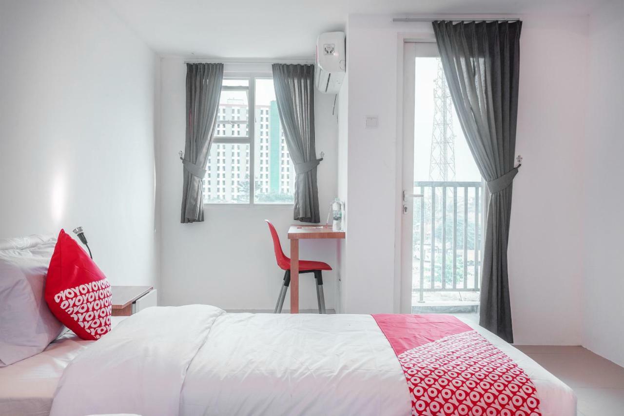 Oyo Flagship 728 Baileys Apartment Tangerang Exteriör bild